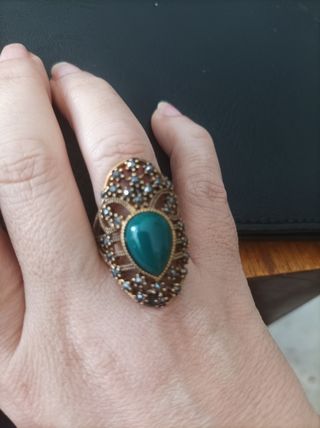 Anillo de alta bisutería 