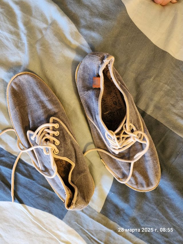 Dos pares de Zapatos para hombres, talla 42