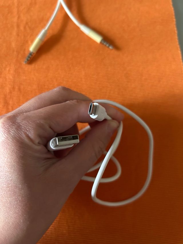 Vari cavi audiocavo dati aux ecc 5  uno