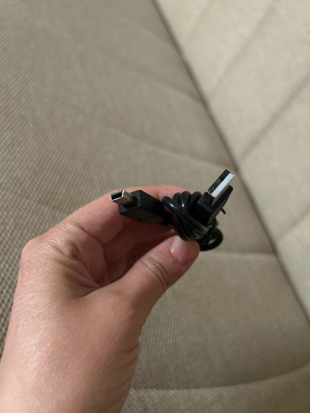 Vari cavi audiocavo dati aux ecc 5  uno