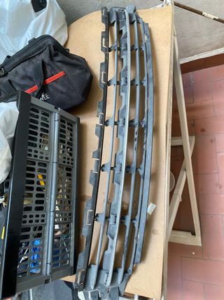 Rejilla cromada paragolpes ford mondeo