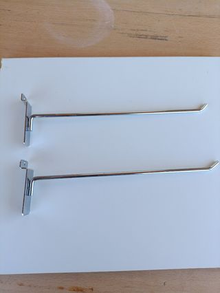 100 ganchos estantería 