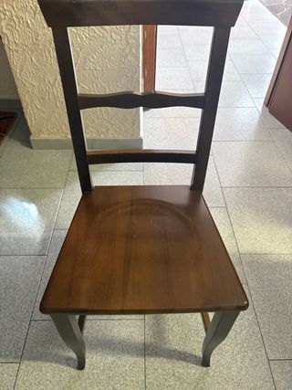 Tavolo da pranzo in legno completo di 6 sedie