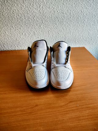 Air Jordan 1 Low White/Black (blanco y negro)