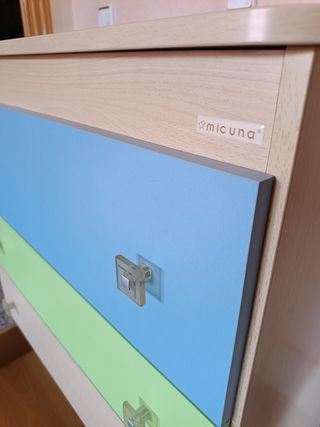 Cómoda cambiador con bañera