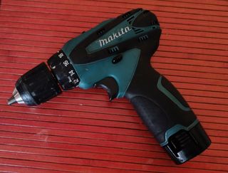 Makita DF330D