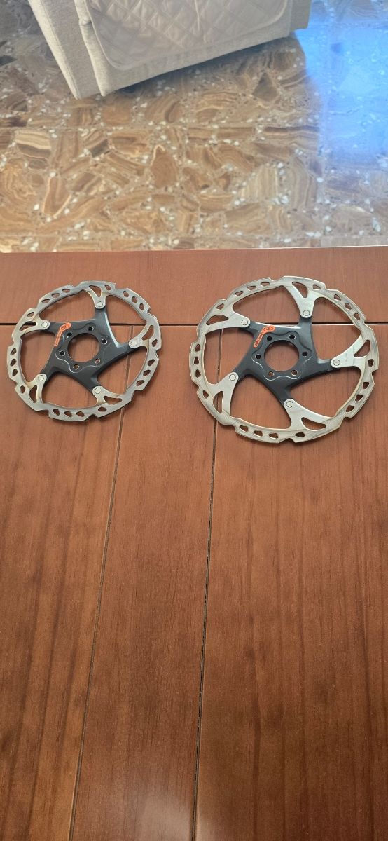 Discos shimano SM-RT76/6 Bolt/180F/160R