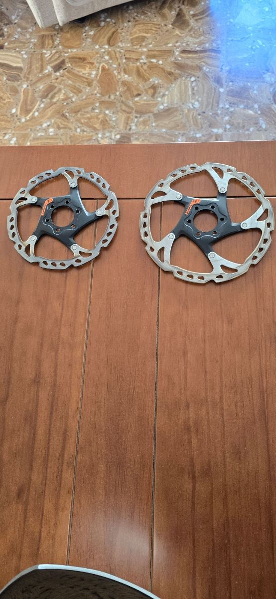 Discos shimano SM-RT76/6 Bolt/180F/160R