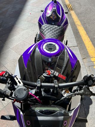 Suzuki gsxs 750 A2 de serie