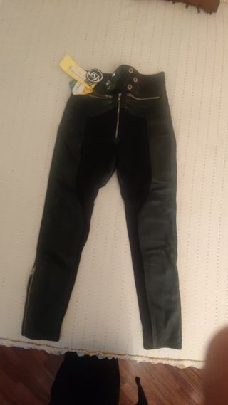 Pantalone in pelle e lycra da moto