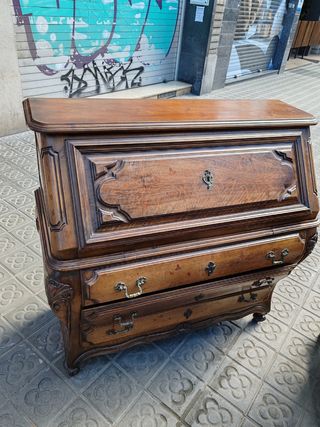 Escritorio y habitación antigua