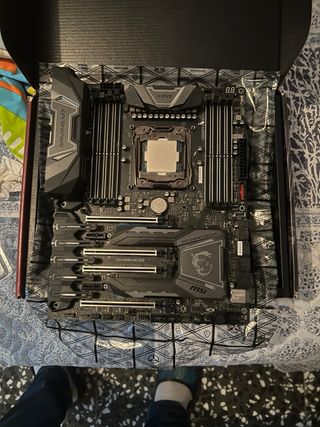 Lote X299: MSI X299 M7 ACK /i7 DL  i9 ES