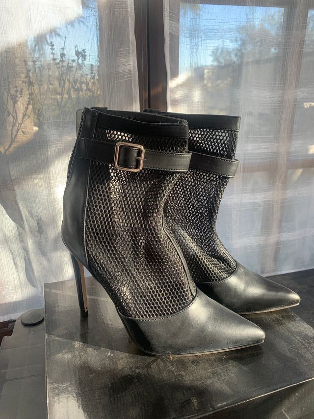 stivaletti a punta inserto a rete