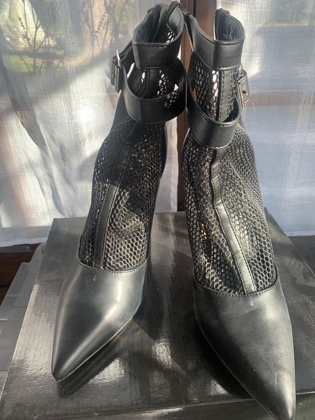 stivaletti a punta inserto a rete