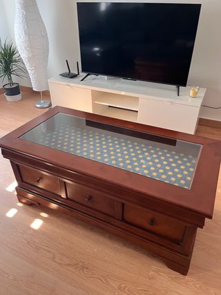 Mesa de madera caoba salón