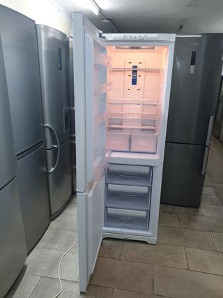 Nevera Indesit 188x60cm con garantía y transporte 