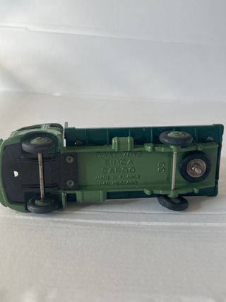 Dinky Toys Miroitier Simca Cargo