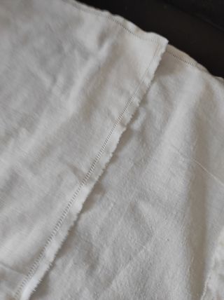 Linho antigo com ponto ajour