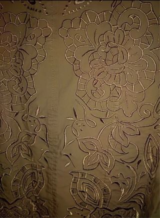 Chaqueta color verde bordada