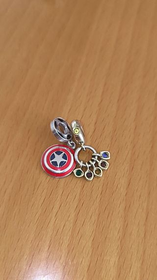 Pulsera, Collar y Charms PANDORA.