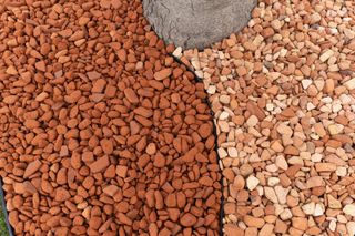 CERÁMICA Rodada 40/60 mm ROJA saco 14 kg