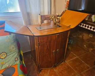 Maquina coser Singer