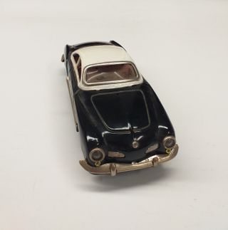 Modellino vintage auto nera in metallo