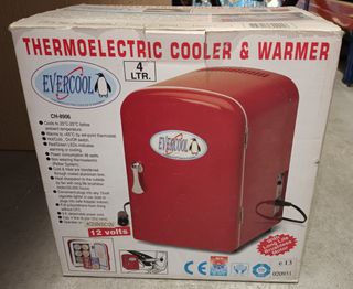 Mini nevera frio y calor de Coca Cola.