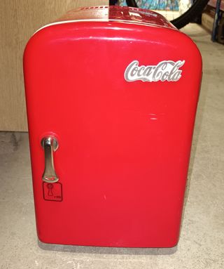Mini nevera frio y calor de Coca Cola.