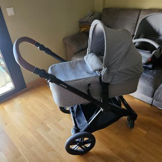 Carro  dúo  Jane Muum 2021