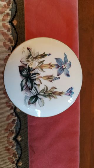 Portagioie in porcellana floreale