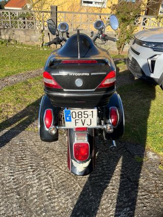 Motocicleta aguila hyosung