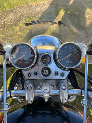 Motocicleta aguila hyosung