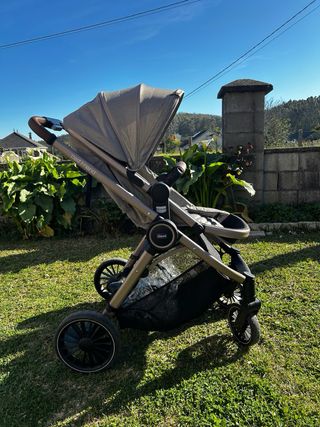 Cochecito bebé Chicco con silla y maxi cosi
