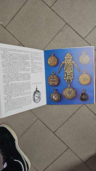 Libro: l'orologio da portare addosso