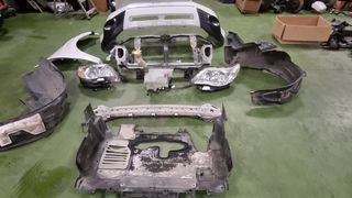 Subaru forester 2011. Parachoques y mas recambios