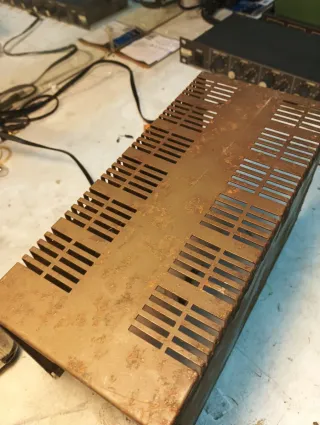 Amplificador quad 303