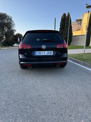 Volkswagen Golf r300 variant