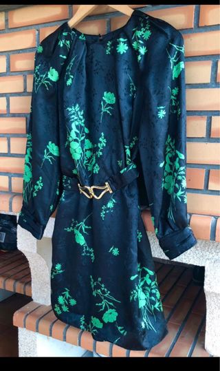 Vestido Zara estilo oriental