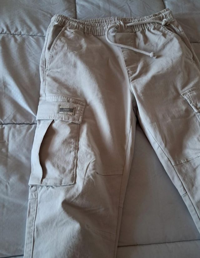 Pantalón cargo