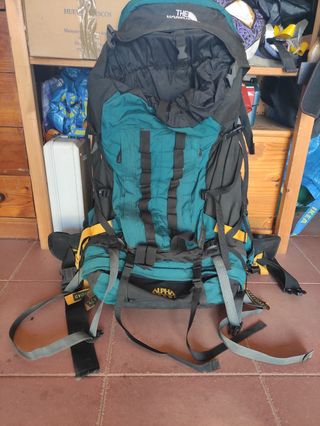 Mochila para alpinismo de varios días