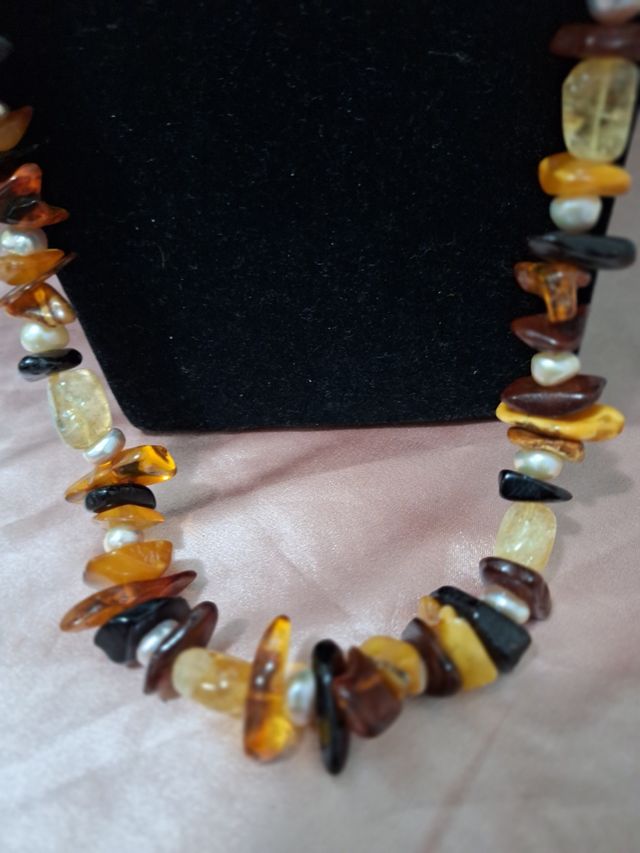 Collana in vera ambra e perle lunga cm80.