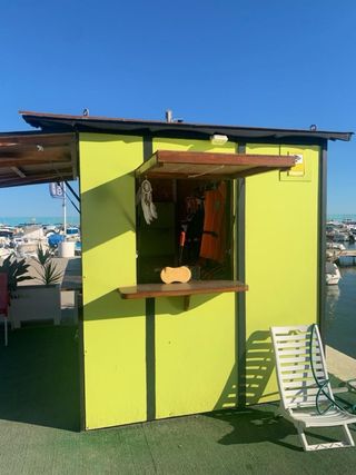 Caseta madera portatil