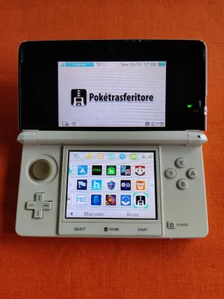 Nintendo 3DS con Banca Pokémon e Pokétrasferitore 