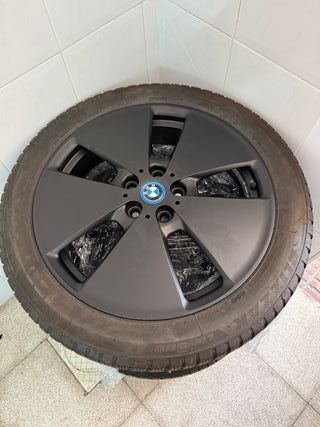Llantas Originales BMW I3S con neumáticos invierno