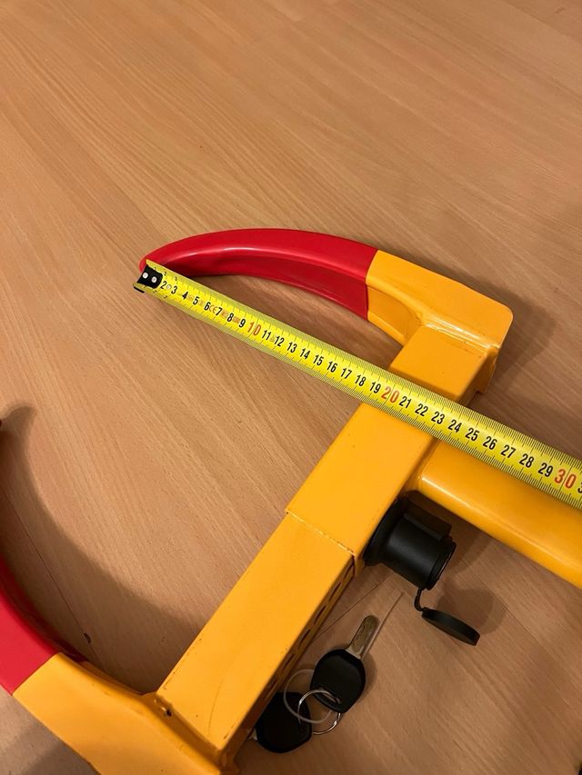 Morsetto per ruote per auto o camper