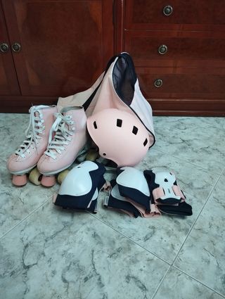 PATINES 4 RUEDAS CON ACCESORIOS 