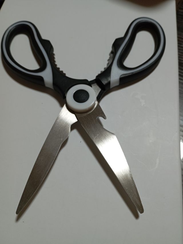 Tijeras cocinas A ESTRENAR estrenar