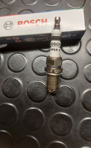 Vela Bosch Super 4