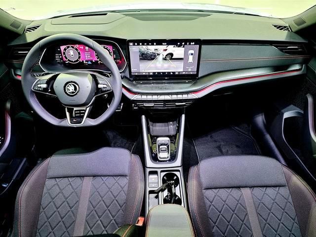 Skoda Octavia Combi 2.0 TSI RS DSG 195 kW (265 CV)